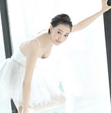 组图：周渝民绯闻女友阎娜全新写真 变芭蕾公主