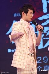 组图：《B+侦探》首映 郭富城饰演精神分裂者