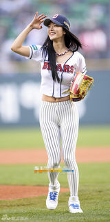 策划：怪物尤物萌宠物 盘点韩棒球赛各色开球人