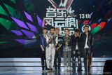 组图：EXO-M获音乐风云榜最受欢迎组合奖