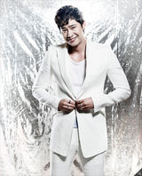 组图：韩星姜至奂帅气写真活力奔放