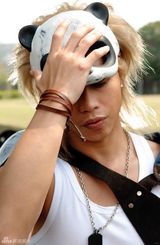 高清组图：《熊猫人》剧照之弹头