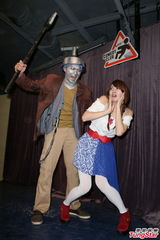 组图：阿喜成人版《绿野仙踪》挑战女女吻