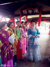 组图：梁丽《大清盐商》演绎艳丽十三姨