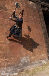 幻灯：《嫦娥》大打喜剧牌 姚笛明道情陷多角恋