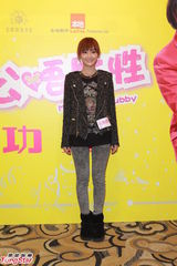 组图：郑伊健新片收五千万票房 阿Sa蔡卓妍望追拍续集