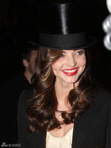 高清组图：超模米兰达-可儿化身性感爵士女郎