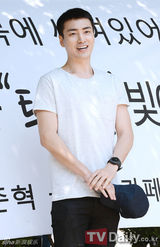 组图：韩剧《城市猎人》检察官李浚赫入伍