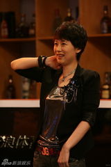 高清图：海清高峰做客黄加李泡畅聊世界杯