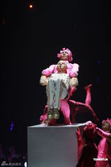 组图：郭富城个唱完满落幕 熊黛林三度现身支持