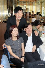 组图：林峰大碟斩获四白金成绩 明年底再开个演