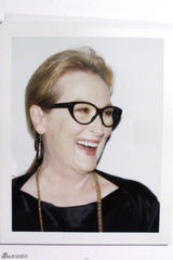 组图：金球奖后台大头照 获奖者卖萌开心留影