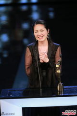 组图：杨千嬅凭《春娇与志明》获最佳女主角