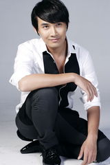 高清组图：张铎最新俊朗写真 延续好男人情结