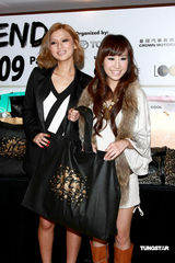 幻灯：日本名模旋风抵港 时尚性感秀美腿