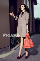 组图：韩雯雯尝试英伦风 化身街头潮女郎