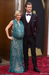 组图：雷神克里斯-海姆斯沃斯携孕妻亮相