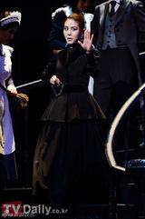 组图：韩星玉珠铉刘俊相出演歌舞剧《Rebecca》