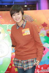 组图：唐宁育儿注重身教 黄芷晴望跟前辈合作