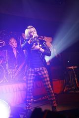 高清图：韩国组合FTIsland空降香港 花美男人气高