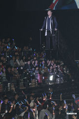 组图：Super Junior澳门开唱 空中大展高难度动作