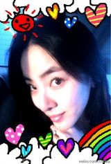 组图：李思思生活照曝光 一改春晚范儿变萌少女