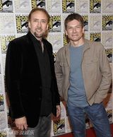 幻灯图：动漫展进入高潮 Maggie Q比美吸血鬼情侣