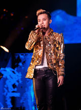 组图：BigBang成员GD泰国开唱 两万观众狂热