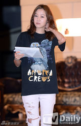 组图：探班《主君的太阳》苏志燮孔孝珍笑开颜