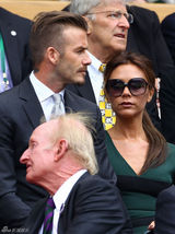 组图：贝克汉姆夫妇观战温网男单决赛