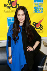 高清：阿娇转型做唱跳歌手 拒不回应陈冠希话题