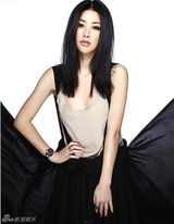 组图：朱珠时尚年终盘点 包揽一线杂志跻身当红偶像