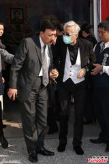 组图：胡瓜母亲告别式 张菲高凌风现身哀悼