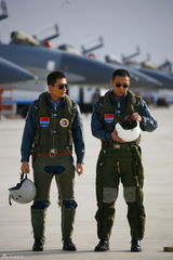 高清组图：电影《歼十出击》帅气男兵剧照