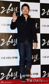 组图：韩片《26年》试映 2AM等助阵任瑟雍