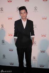 组图：张峻宁演绎男子着装三部曲 从粗犷到复古