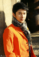 组图：张浩天阳光写真集充满温暖气息