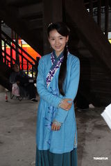 组图：董洁赶拍《倾城雪》 大改戏路演绎刁蛮小姐