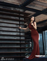 幻灯图：张静初登时尚婚庆杂志 多款名牌简约高雅 