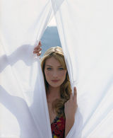 高清组图：法国第一夫人布吕尼写真秀法式性感