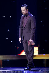 组图：廖凡表演诗朗诵 右眼充血吓坏网友