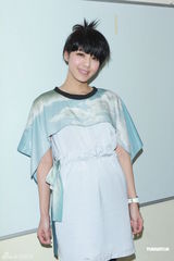 组图：《劲歌金曲》录影 TWINS泳儿亮相