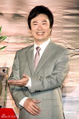 组图：费玉清加盟索尼唱片 暌违10年再发新专辑