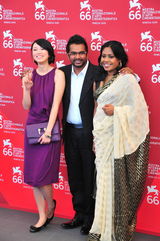 高清组图：《两个世界》记者会 黄璐娇媚亮相