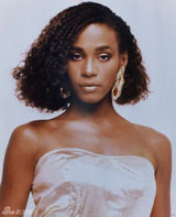 组图：惠特尼去世一周年 巨星珍贵旧照曝光