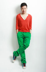 组图：李玉刚一改往日谦逊 萌照传递正能量