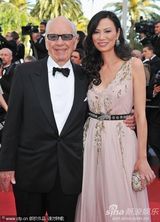 组图：范冰冰艳撑《生命之树》首映 邓文迪夫妇亮相