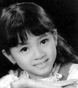 组图：50余明星童年照片大曝光 萌囧表情大不同