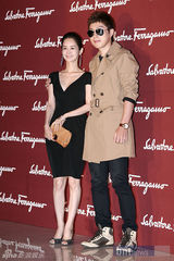 组图：金正恩金素妍等众星盛装性感出席时装秀