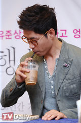 组图：刘俊相新书《幸福的发明》出刊纪念会